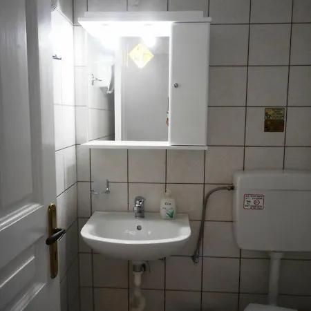 Milos * Áyios Nikítas