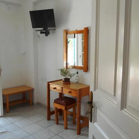 Milos Apartman Áyios Nikítas
