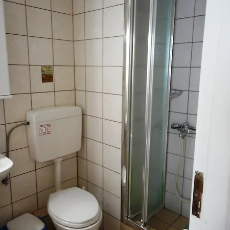 Daire Milos Áyios Nikítas