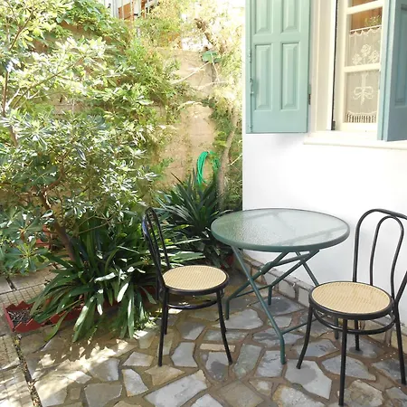 Milos Áyios Nikítas