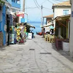 Milos * Agios Nikitas