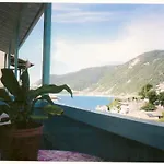 Apartment Milos *