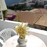 Apartment Milos *
