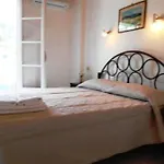 Apartment Milos *