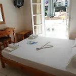 Milos Apartment