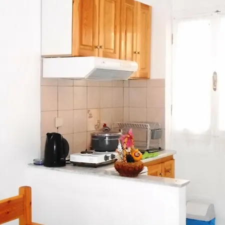 Milos Áyios Nikítas