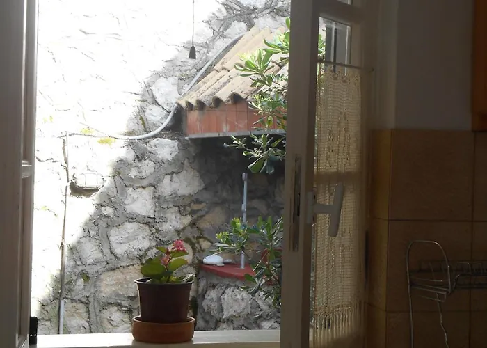 Milos * Agios Nikitas